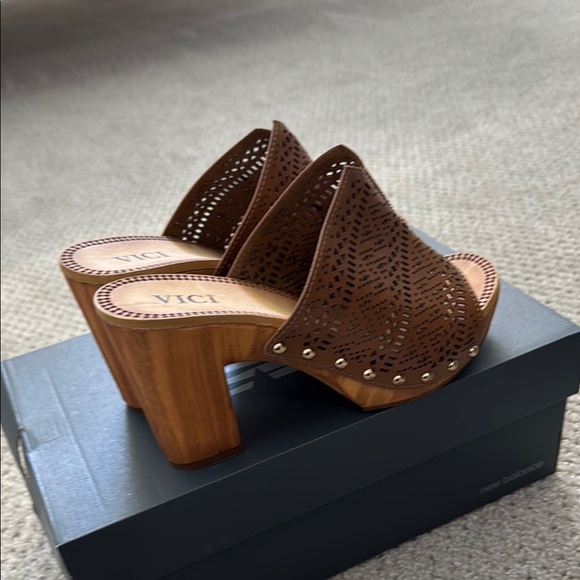 Vici Brown Textured Leather Mules - Picture 10 of 11